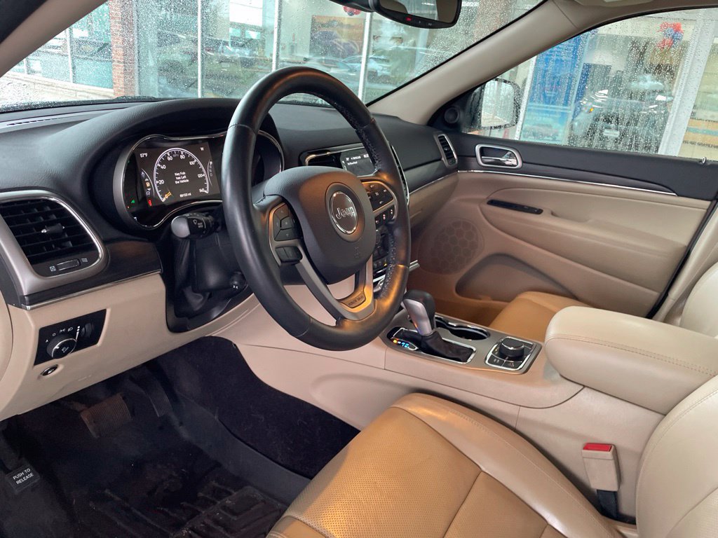 Used 2019 Jeep Grand Cherokee Limited w/ Luxury Group II AWD/4WD image 19