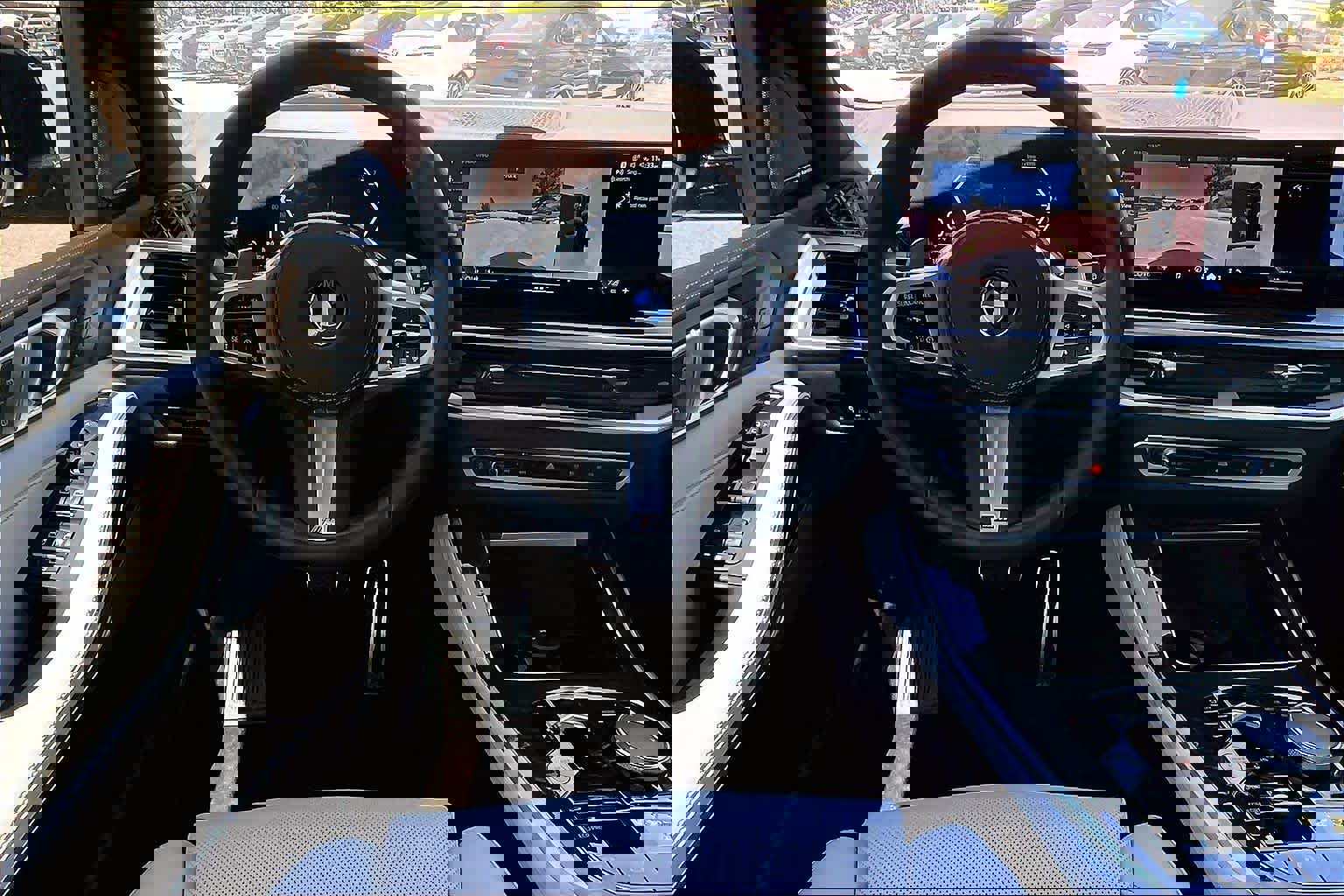 Used 2026 BMW X5 sDrive40i w/ M Sport Package RWD image 5