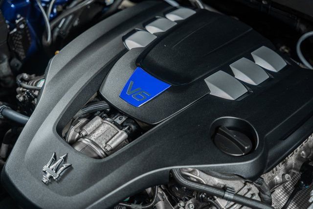 Used 2018 Maserati Levante S GranSport image 20