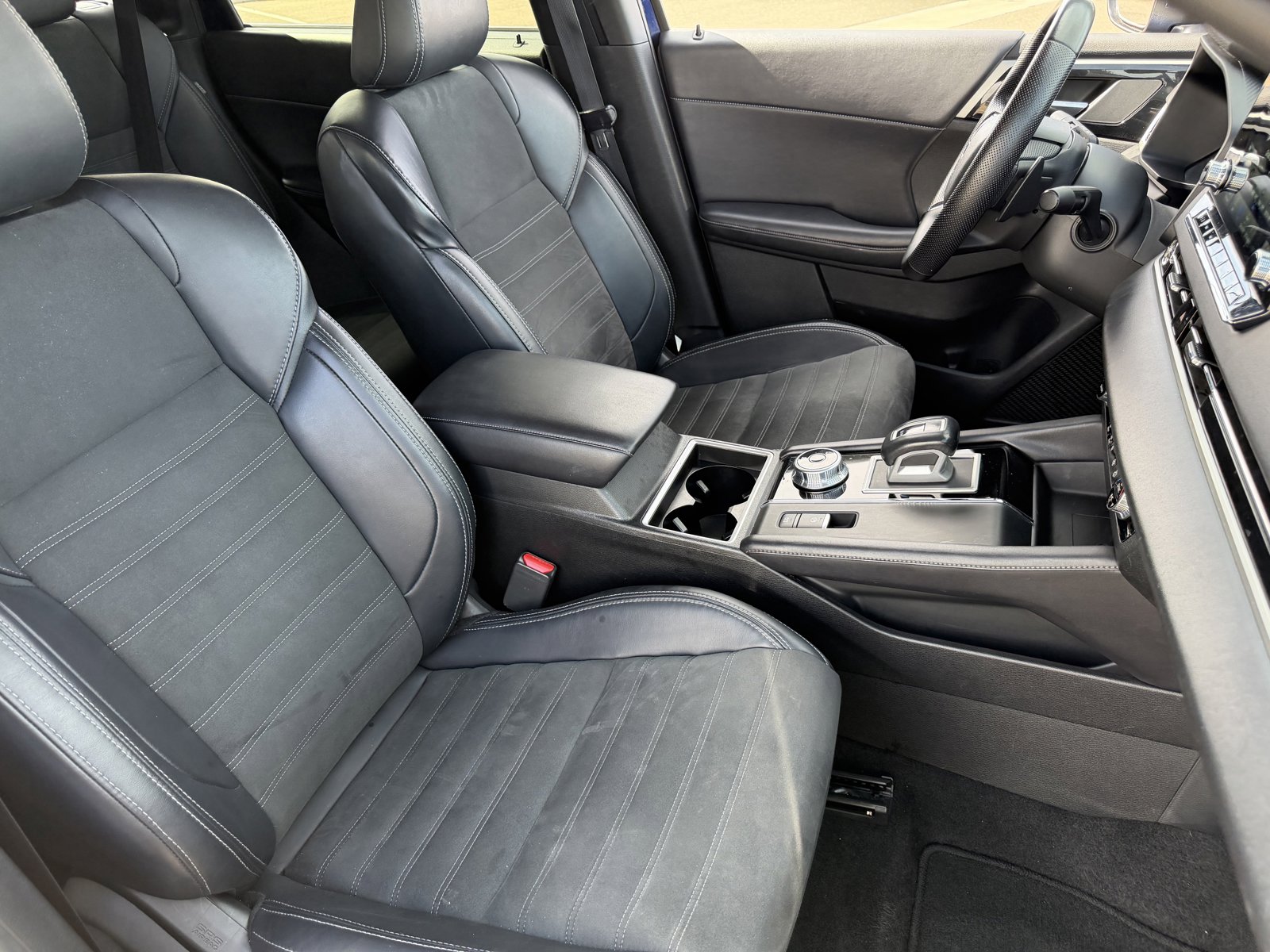 Used 2024 Mitsubishi Outlander SE AWD/4WD image 11