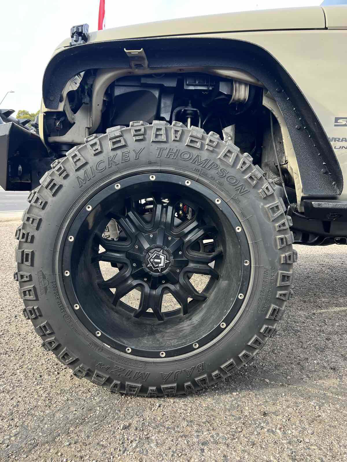 Used 2018 Jeep Wrangler Unlimited Sport w/ Connectivity Group image 6