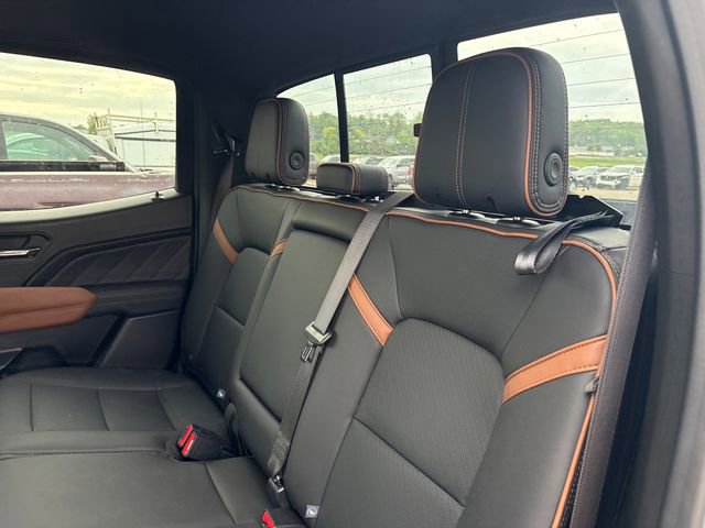 Used 2023 GMC Canyon AT4 w/ AT4 Premium Package AWD/4WD image 10