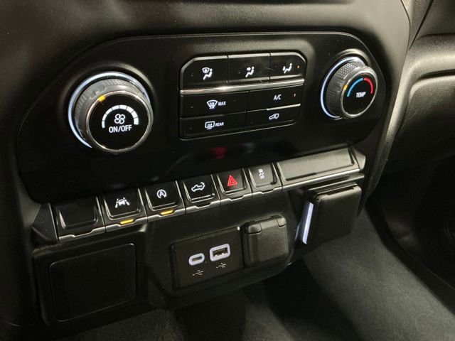 Used 2023 Chevrolet Silverado 1500 Custom image 22