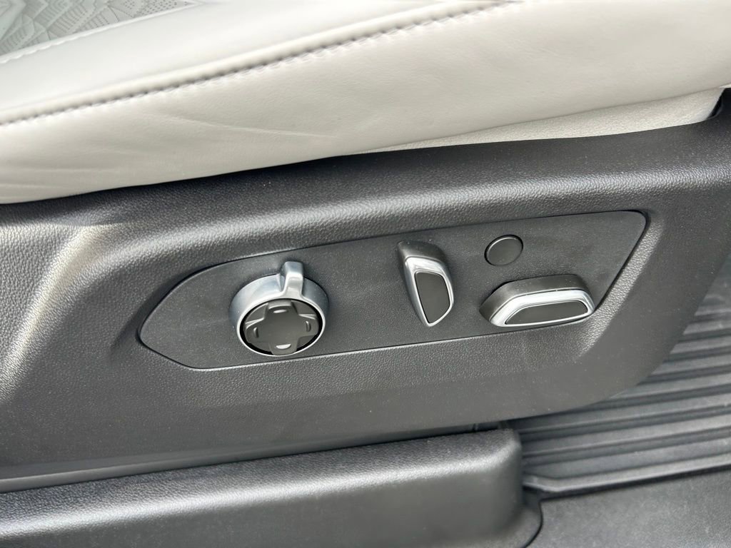 Used 2026 Cadillac Escalade ESV Platinum Sport w/ LPO, Floor Liner Package RWD image 62