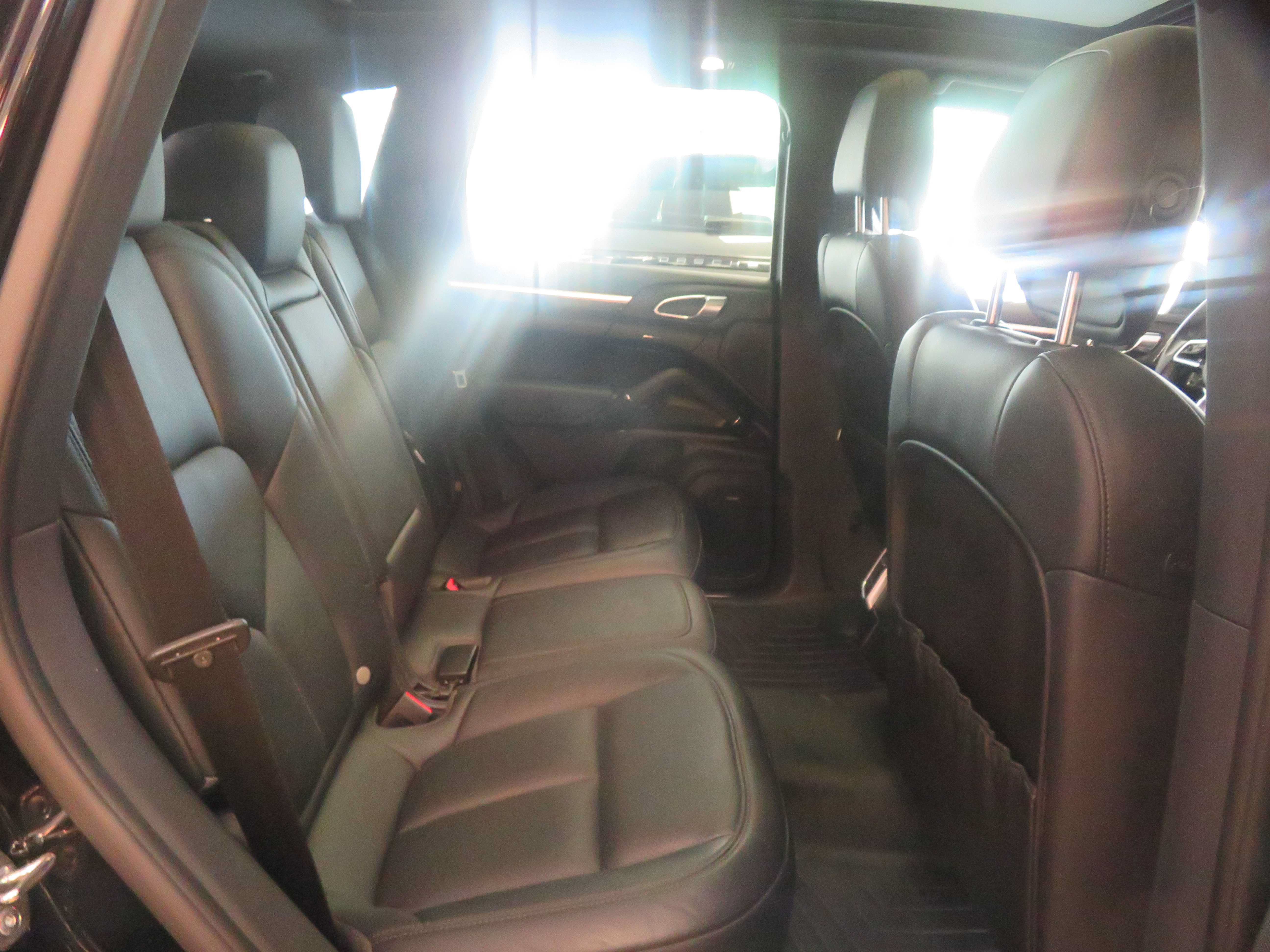 Used 2016 Porsche Cayenne AWD/4WD image 22