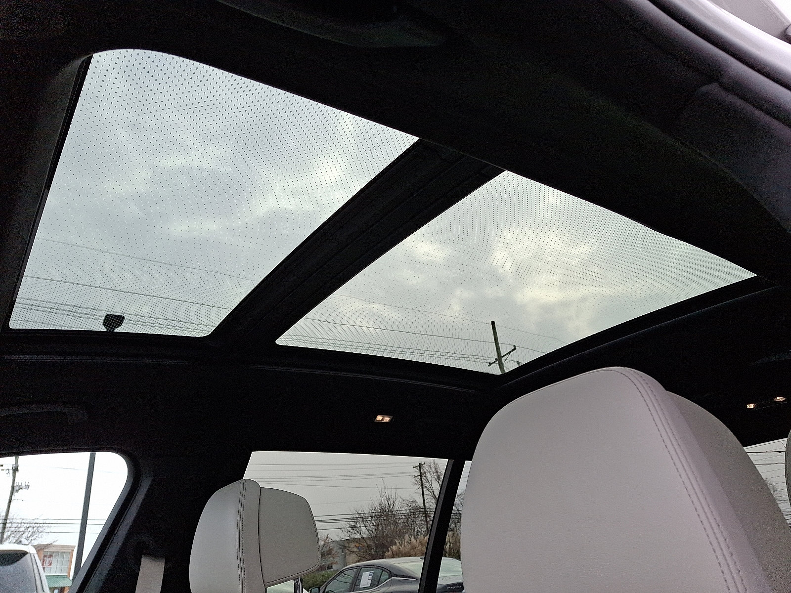 Used 2021 BMW X7 M50i w/ Dynamic Handling Package image 21