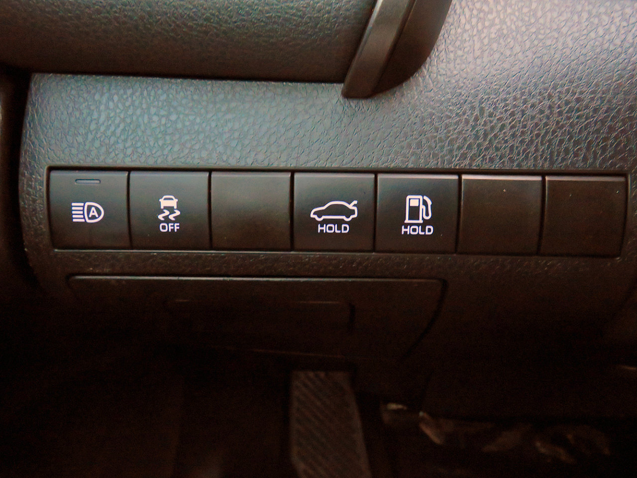 Used 2021 Toyota Camry SE w/ Carpet Mat Package (TMS) image 29