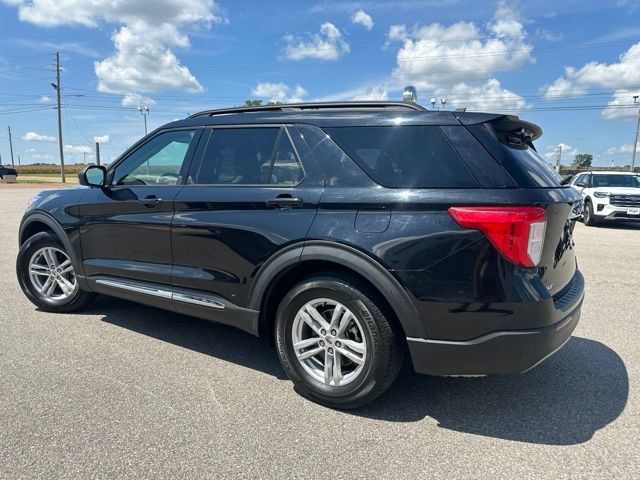 Used 2021 Ford Explorer XLT w/ Equipment Group 202A RWD image 28