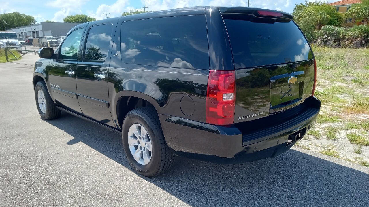 Used 2007 Chevrolet Suburban LTZ w/ LTZ Preferred Equipment Group image 8