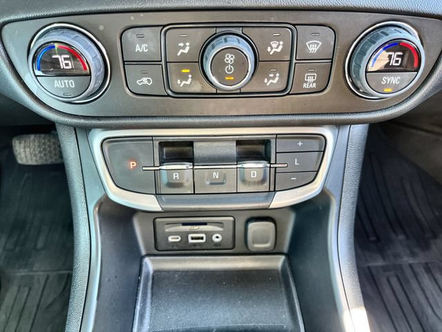 Used 2023 GMC Terrain SLT w/ Tech Package AWD/4WD image 18