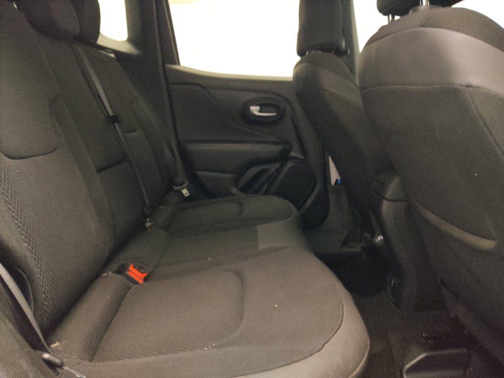 Used 2020 Jeep Renegade Altitude AWD/4WD image 19
