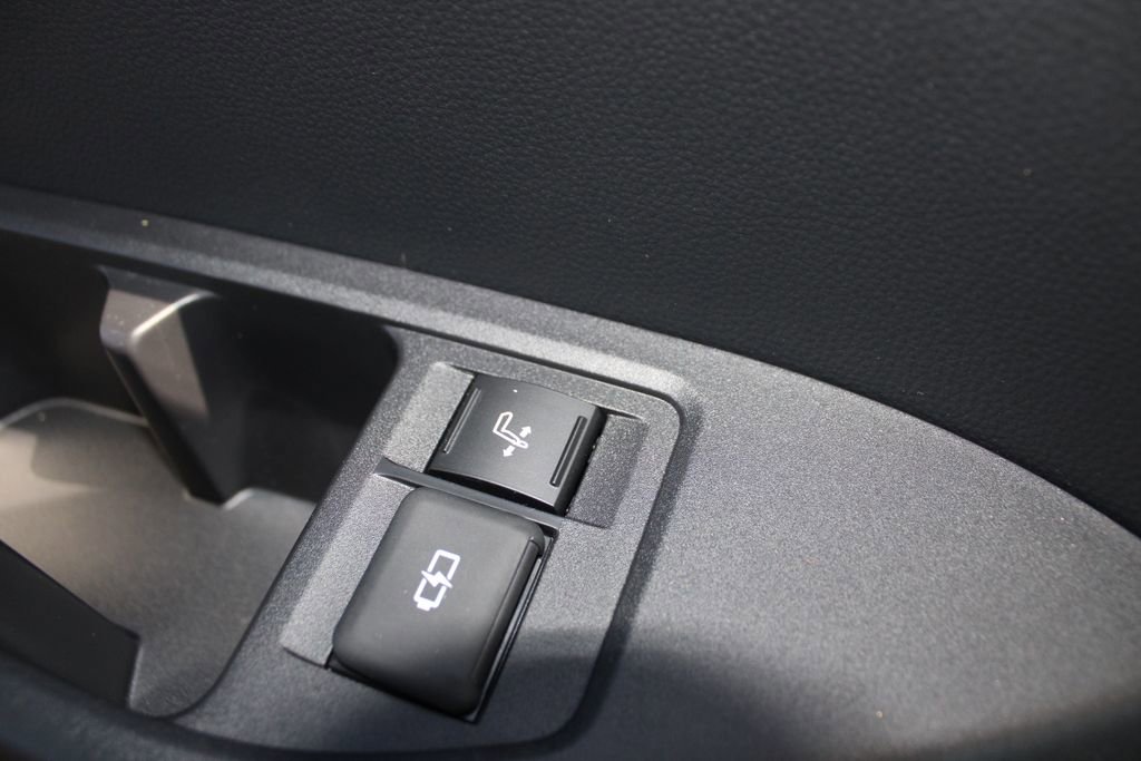 Used 2023 Lexus LX 600 4WD w/ Appearance Package image 33