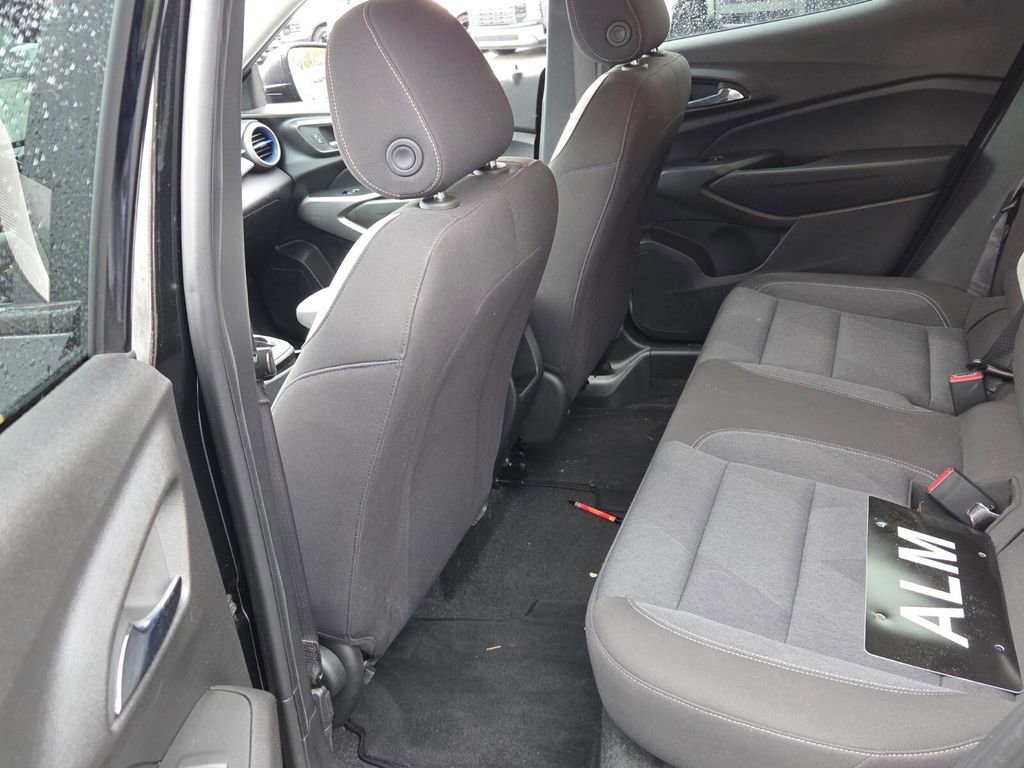 Used 2024 Chevrolet Trax LS image 7