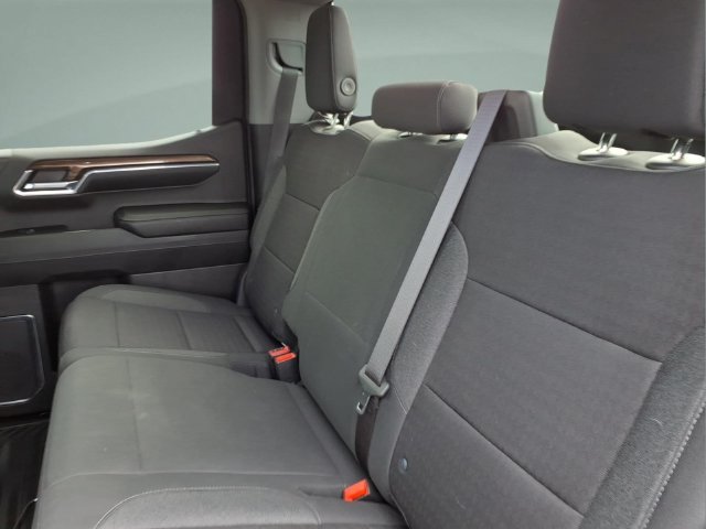 Used 2024 Chevrolet Silverado 1500 LT AWD/4WD image 16
