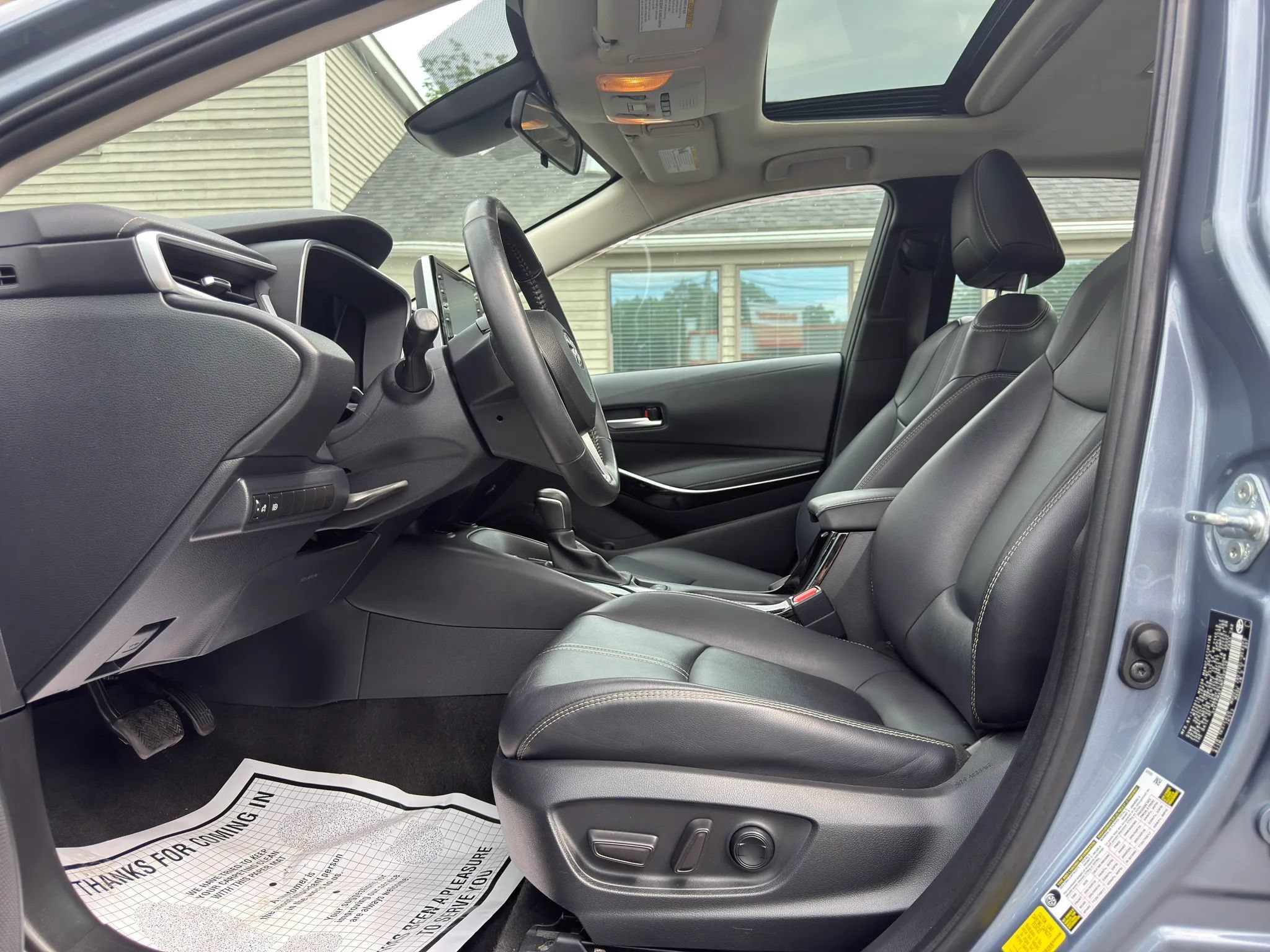 Used 2021 Toyota Corolla XLE FWD image 19