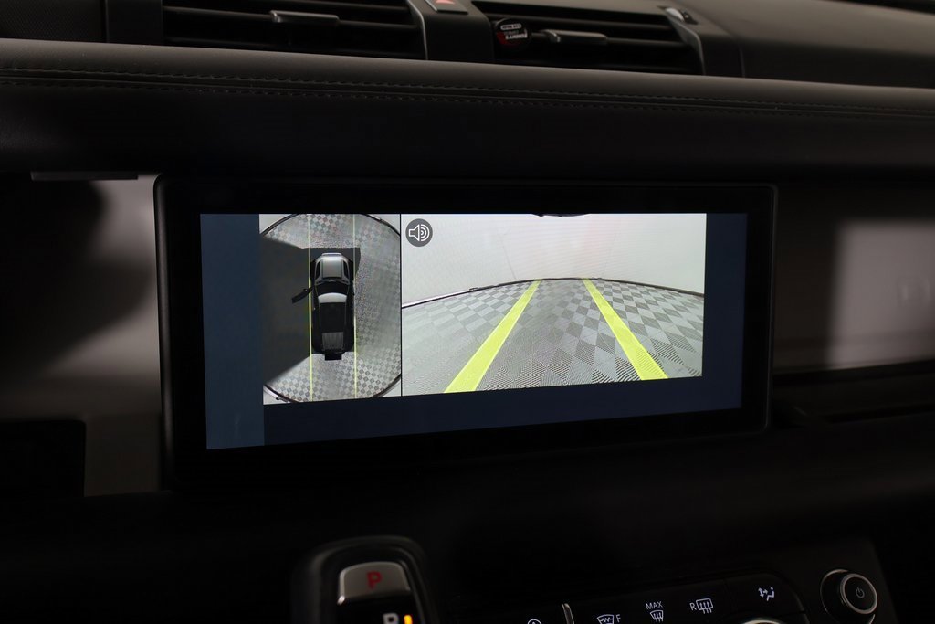 Used 2020 Land Rover Defender 110 HSE image 6