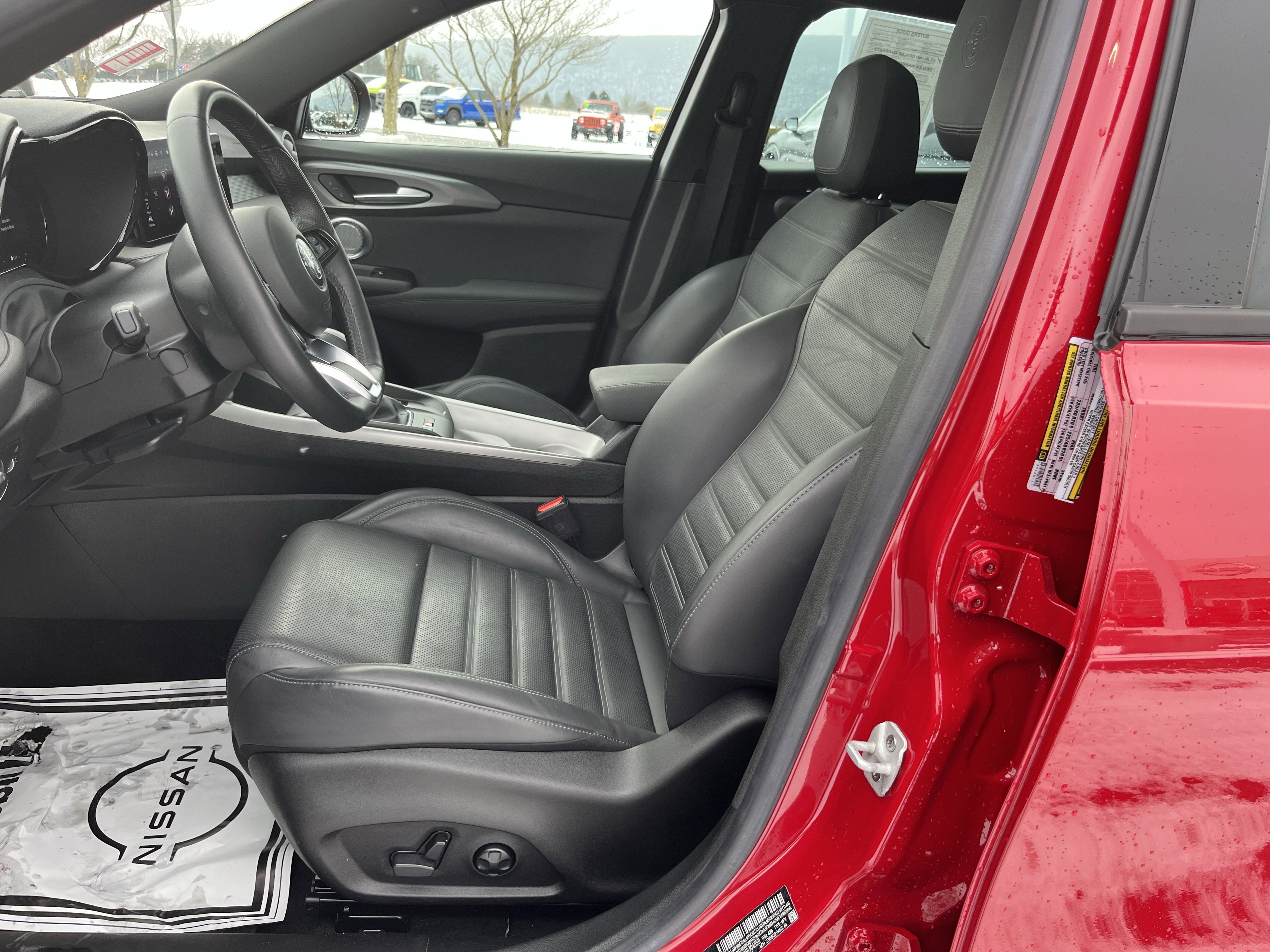 Used 2024 Alfa Romeo Tonale Ti image 14