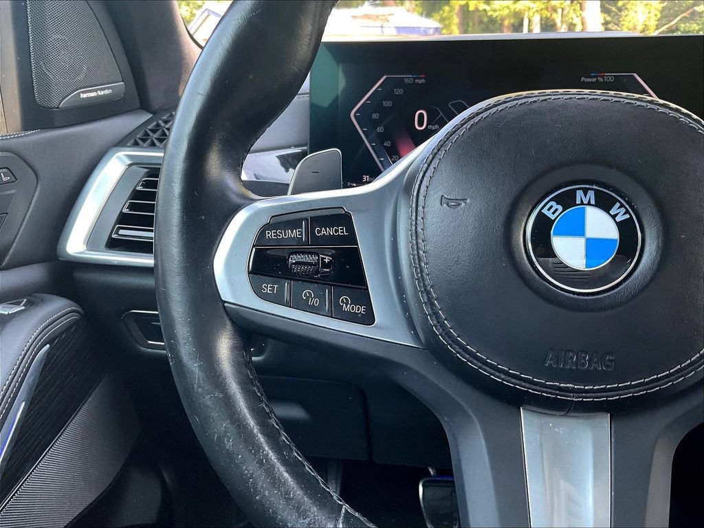 Used 2024 BMW X7 xDrive40i w/ M Sport Package AWD/4WD image 10