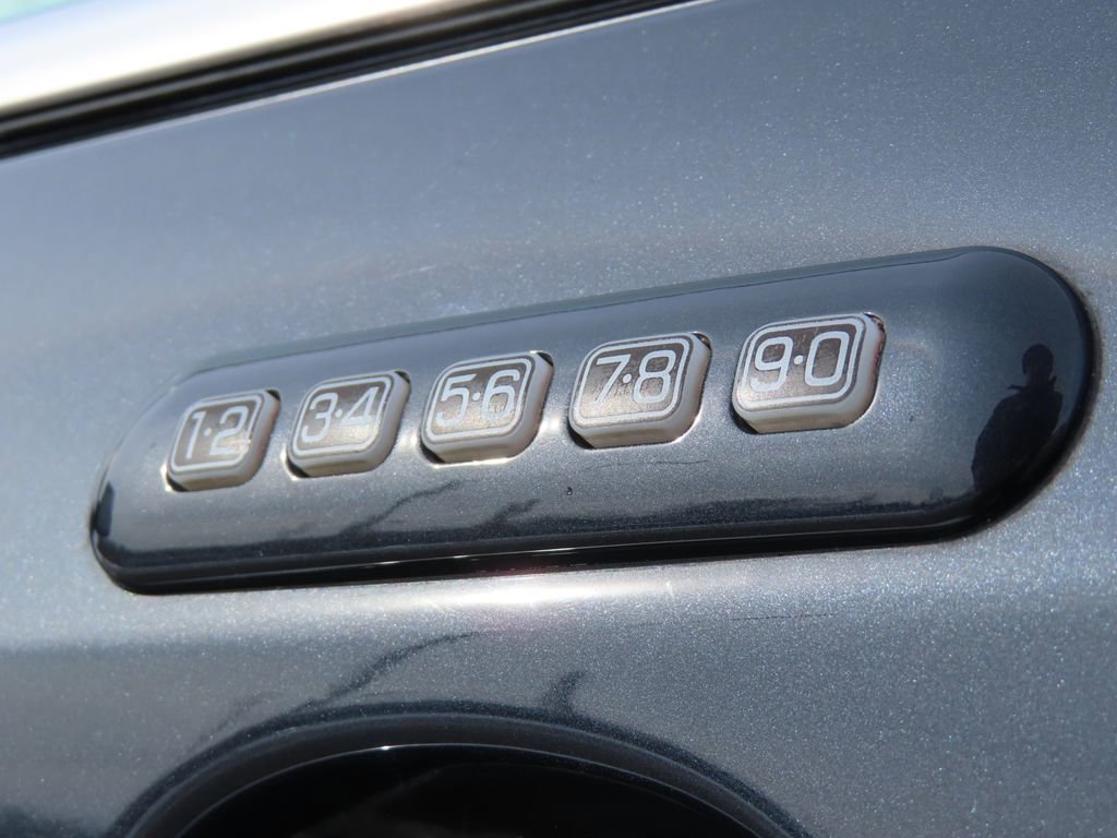 Used 2014 Lincoln MKX AWD w/ Equipment Group 102A image 13