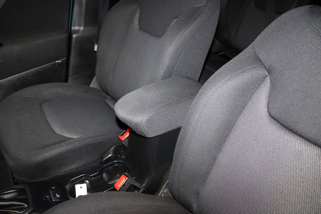 Used 2020 Jeep Renegade Sport w/ Sport Appearance Group image 22