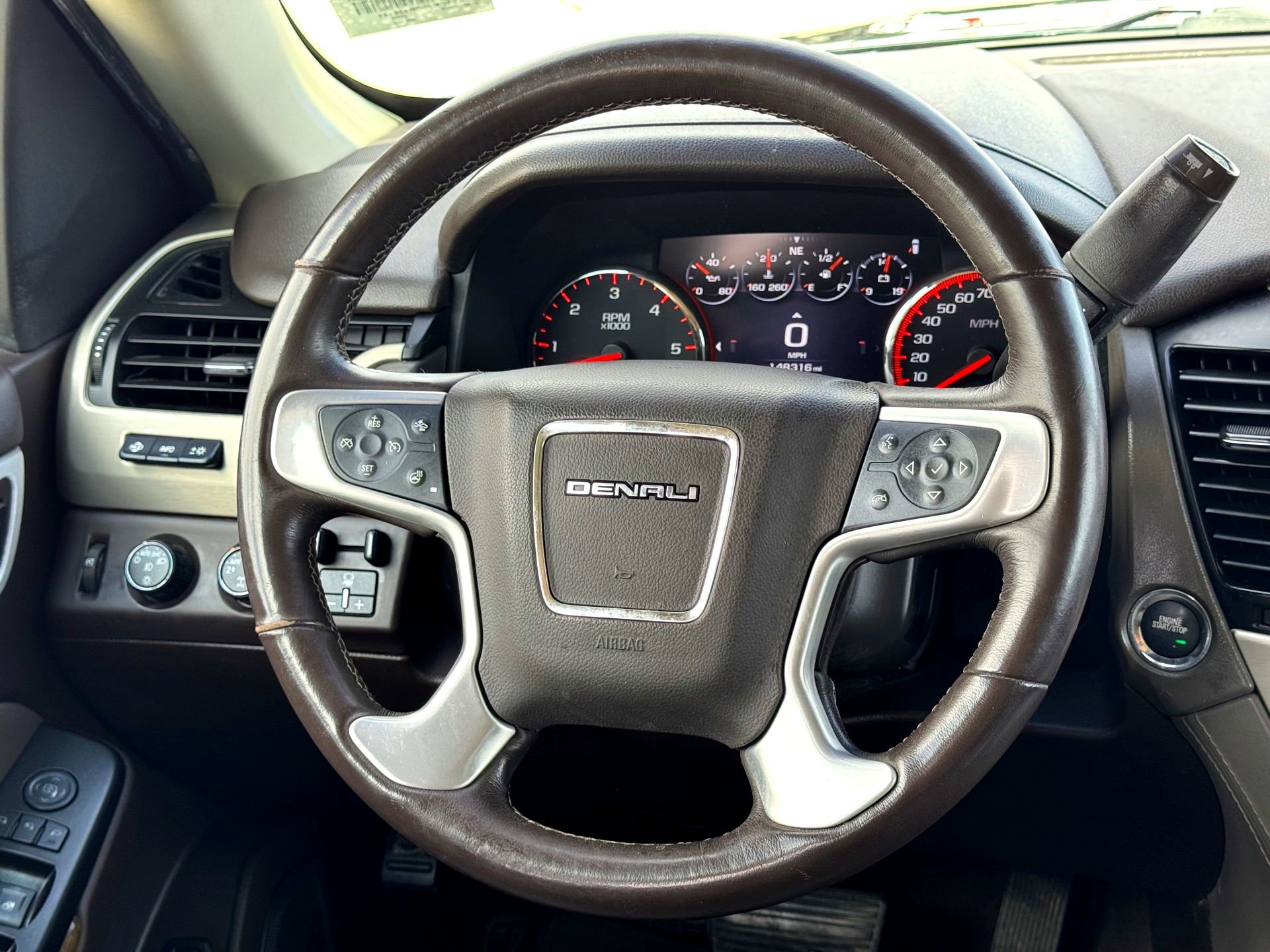 Used 2016 GMC Yukon Denali w/ Open Road Package image 29