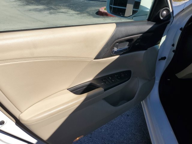 Used 2013 Honda Accord EX-L image 21