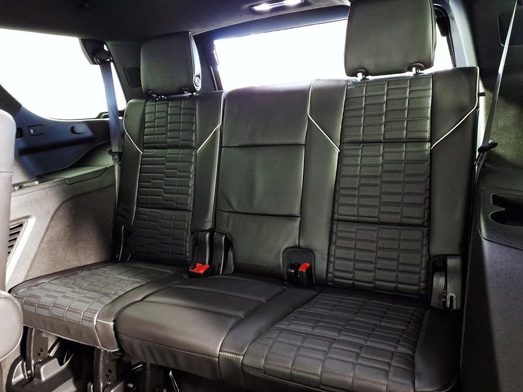 Used 2024 Cadillac Escalade Sport Platinum w/ LPO, ONYX Package image 9