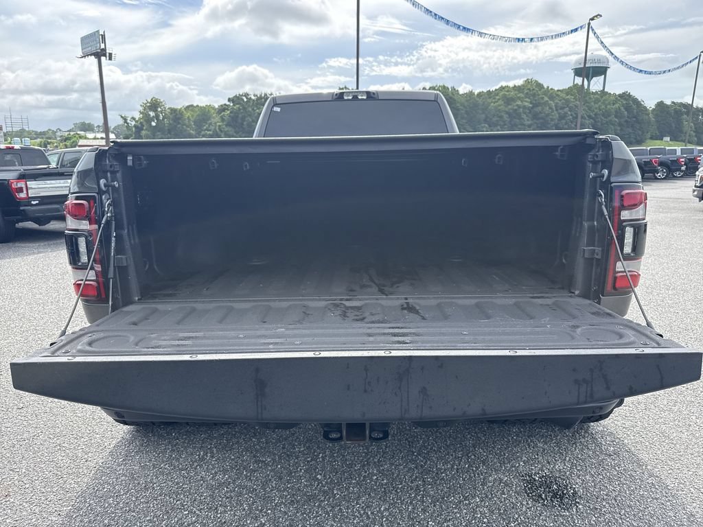 Used 2024 RAM 3500 Big Horn w/ Night Edition AWD/4WD image 18