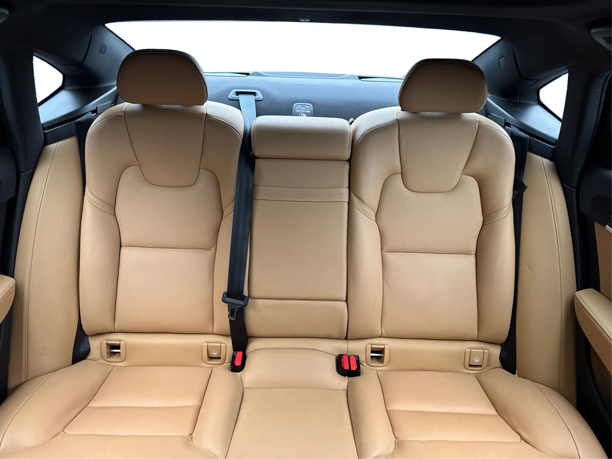 Used 2019 Volvo S90 T6 Momentum image 17