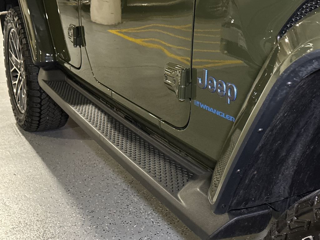 Used 2024 Jeep Wrangler High Altitude AWD/4WD image 8