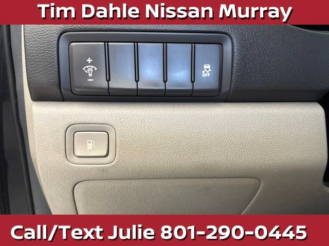 Used 2015 Kia Sedona EX FWD image 27