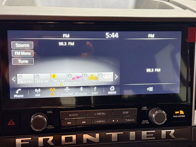 Used 2025 Nissan Frontier SV image 14