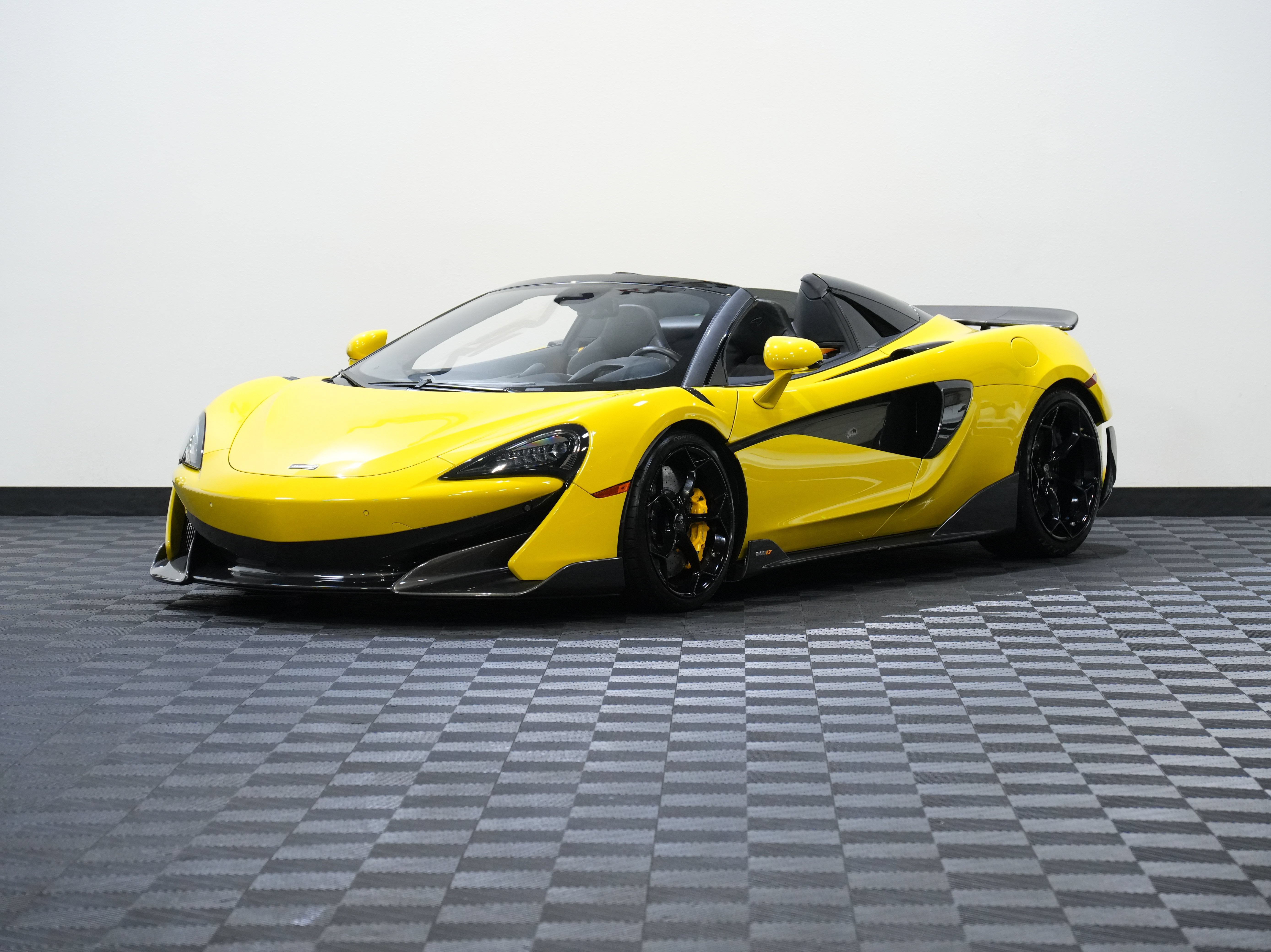 Used 2020 McLaren 600LT Spider RWD image 3