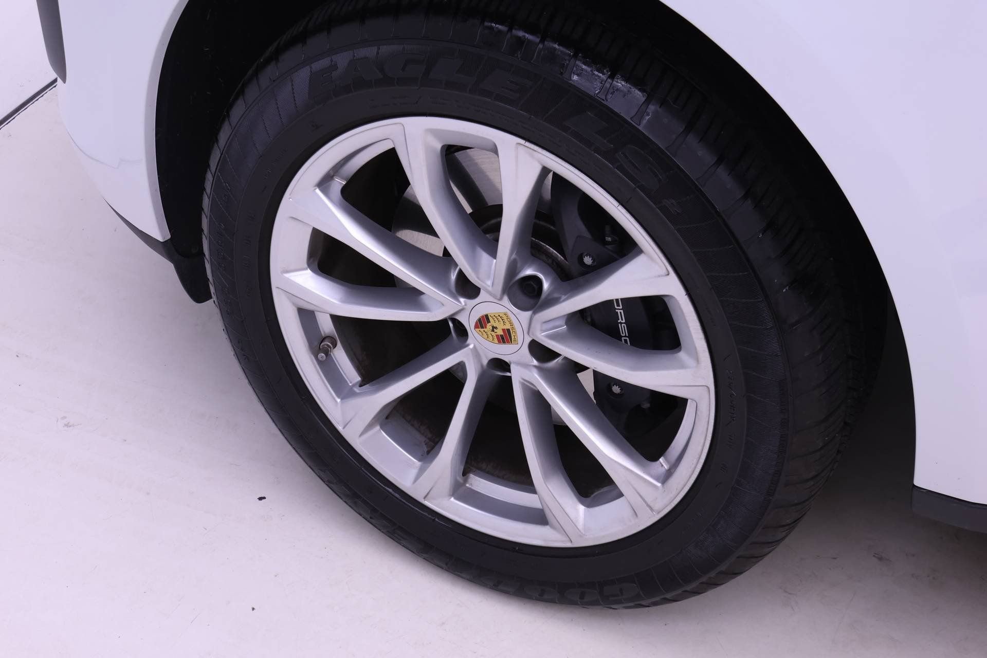 Used 2025 Porsche Macan AWD/4WD image 20
