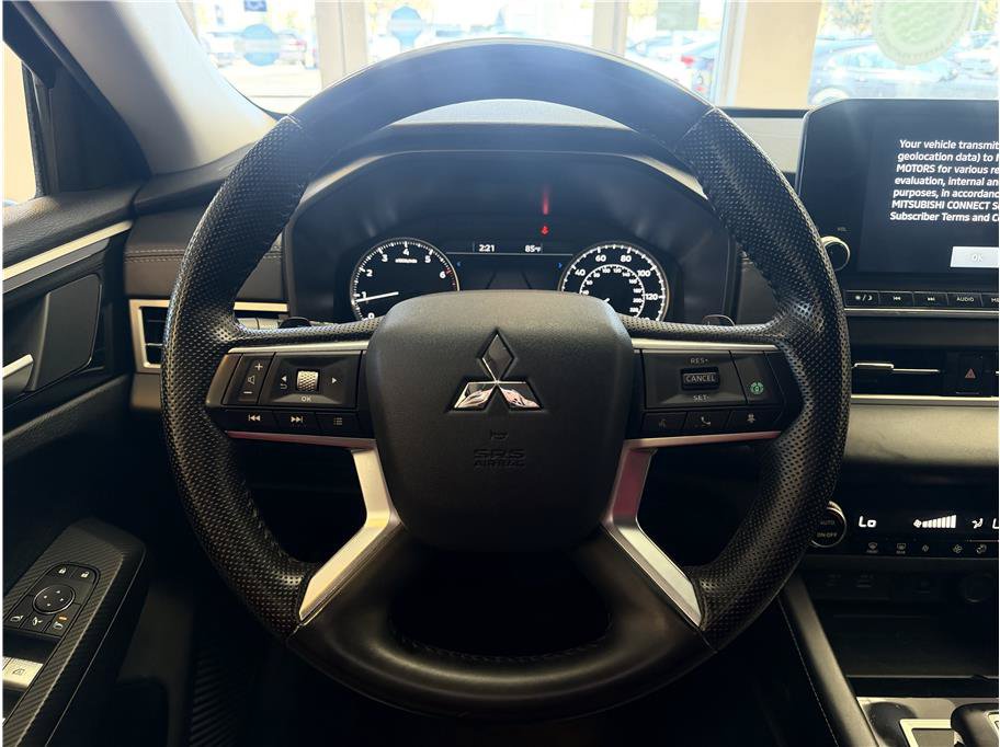 Used 2024 Mitsubishi Outlander FWD image 16