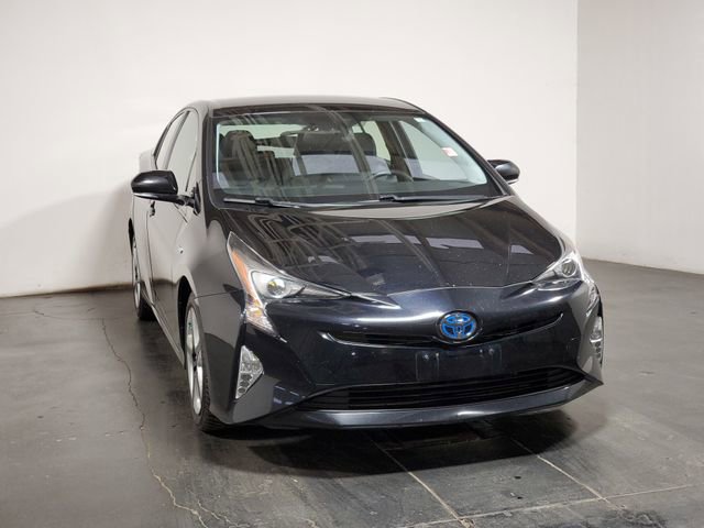 Used 2017 Toyota Prius Four Touring FWD image 2