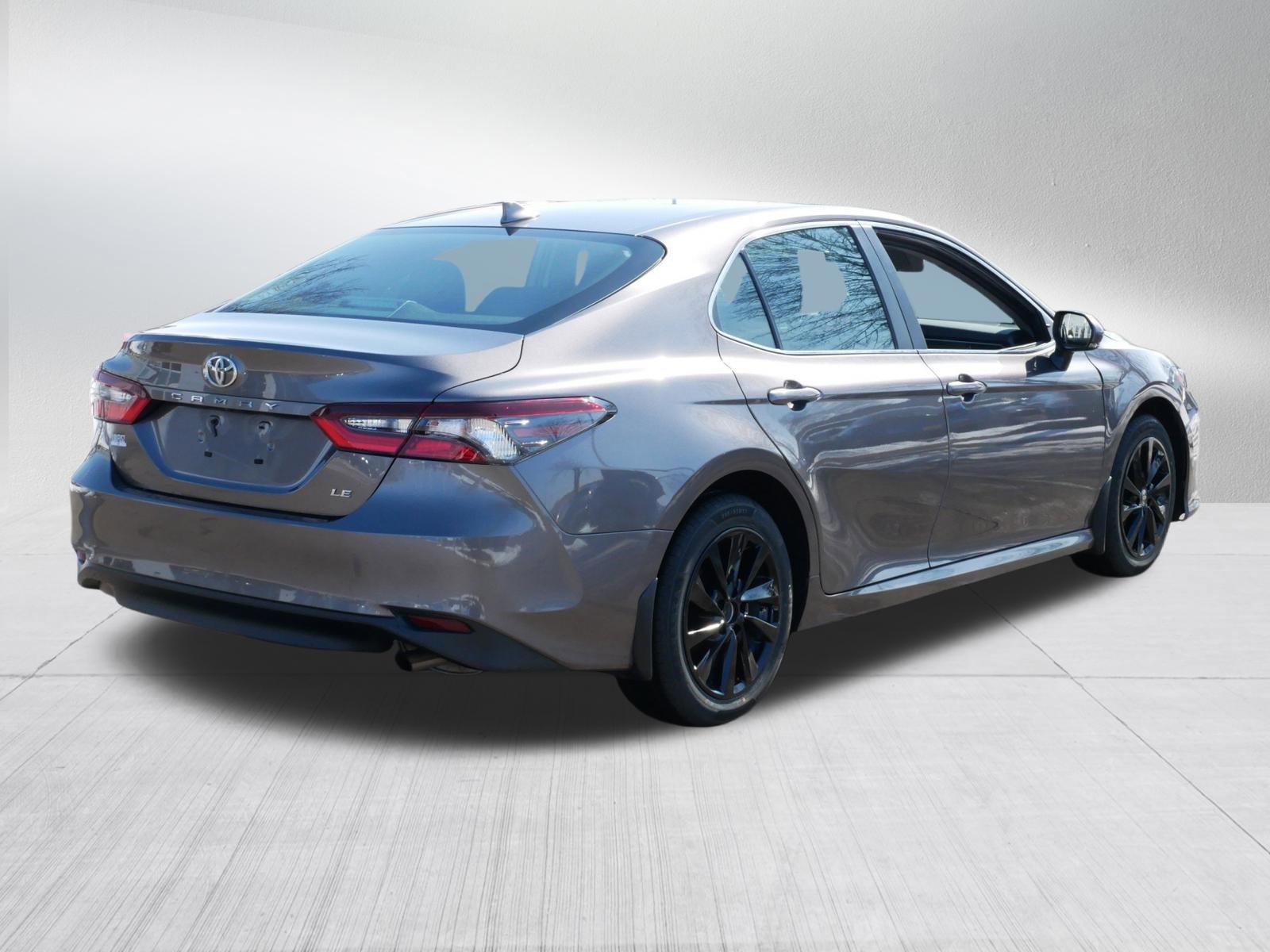 Used 2023 Toyota Camry LE w/ Convenience Package image 7