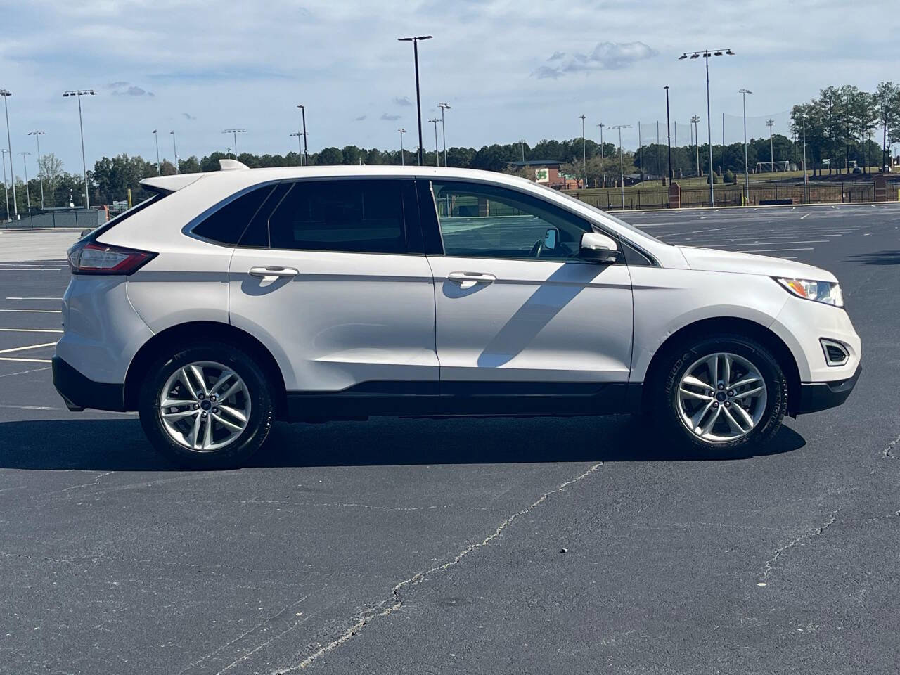 Used 2017 Ford Edge SEL w/ Equipment Group 201A image 4