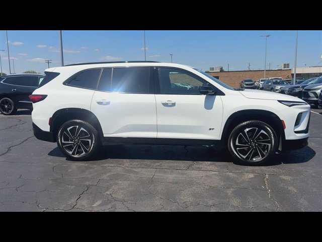 Certified 2026 Buick Enclave Sport Touring w/ Power Package AWD/4WD image 9