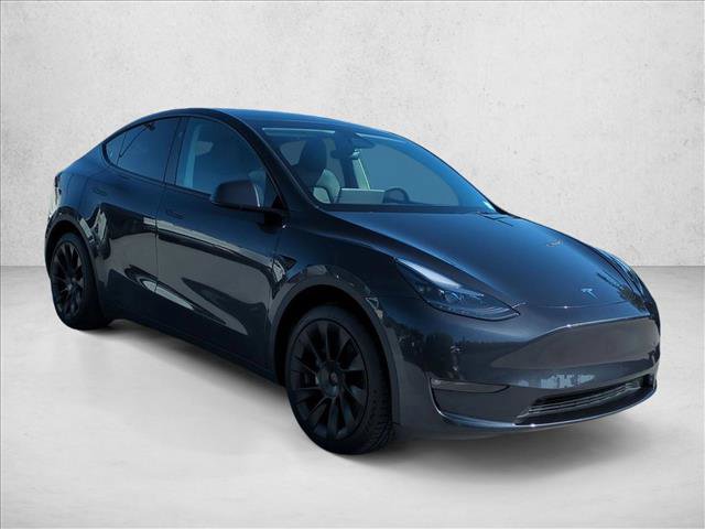 Used 2024 Tesla Model Y Long Range AWD/4WD image 3