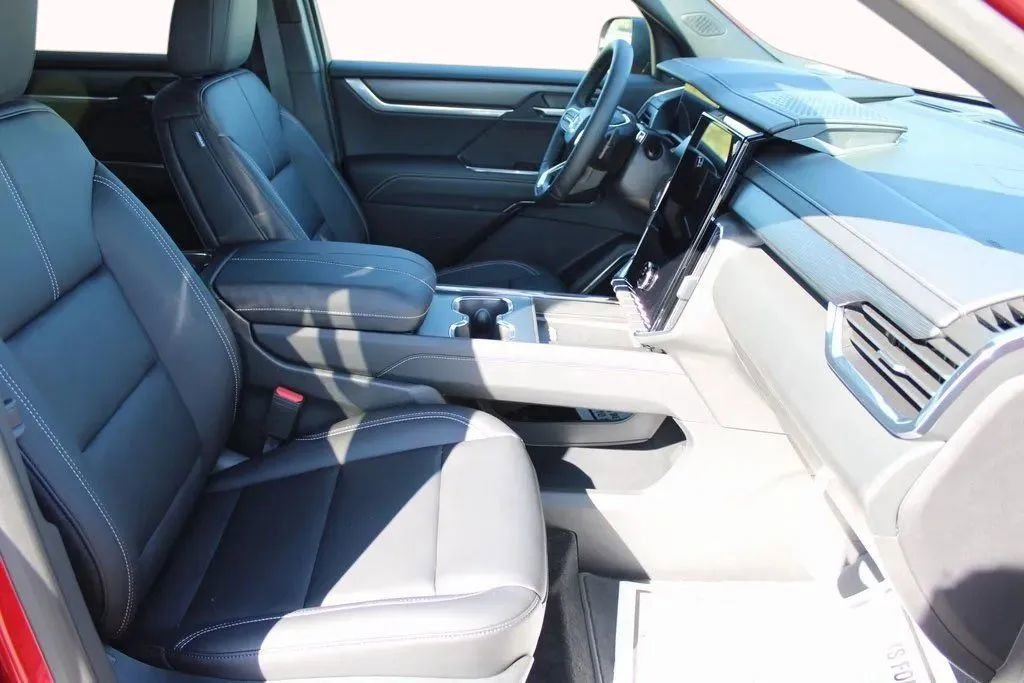 New 2025 GMC Acadia Elevation w/ Elevation Premium Package image 18