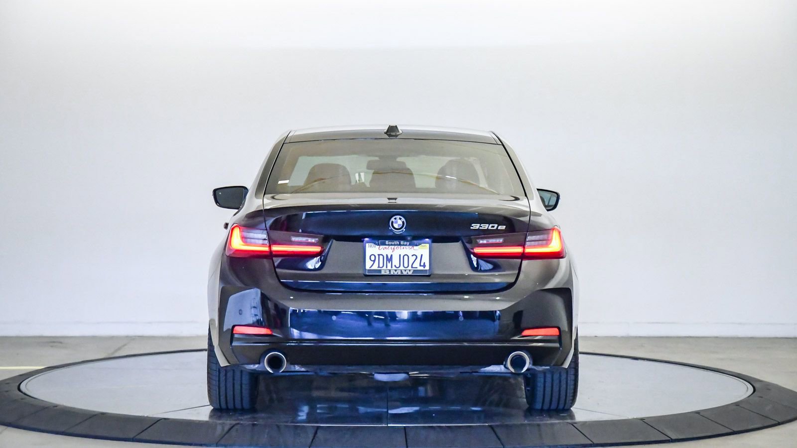 Certified 2023 BMW 330e 330e iPerformance w/ Premium Package image 3