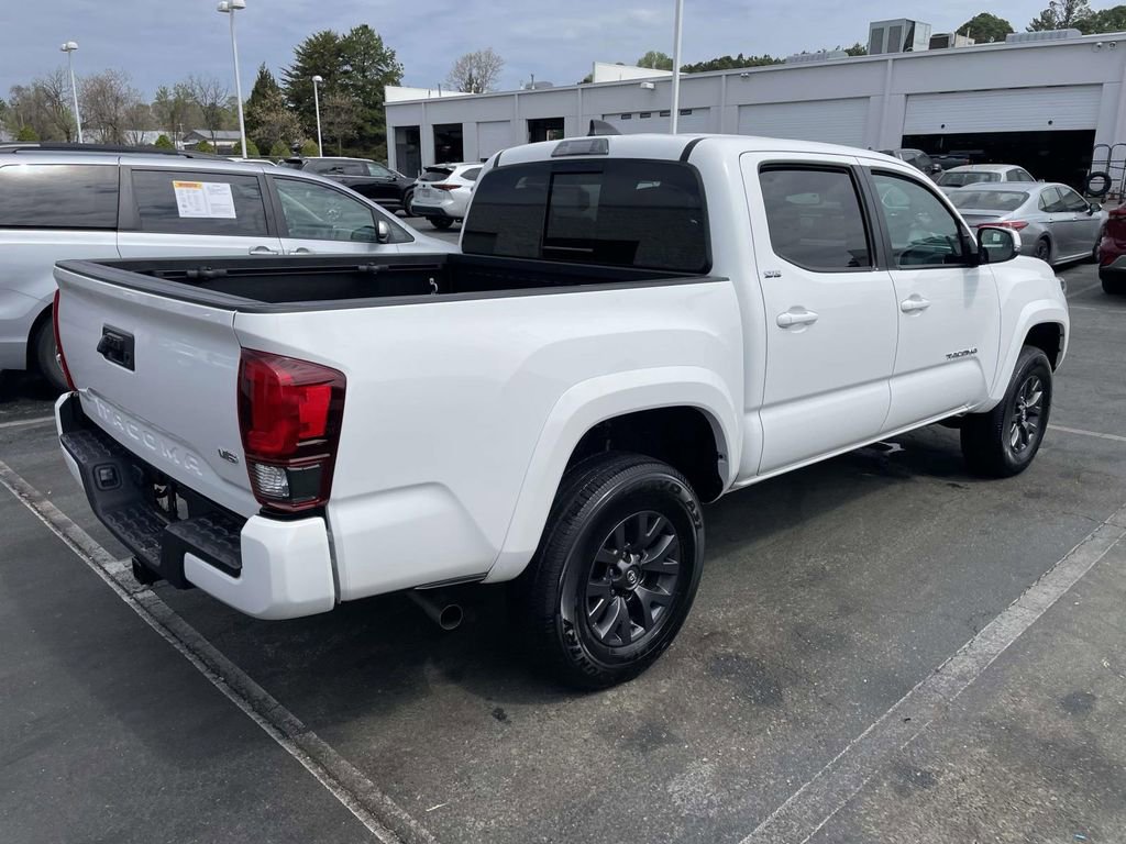 Used 2023 Toyota Tacoma SR5 w/ Technology Package image 10