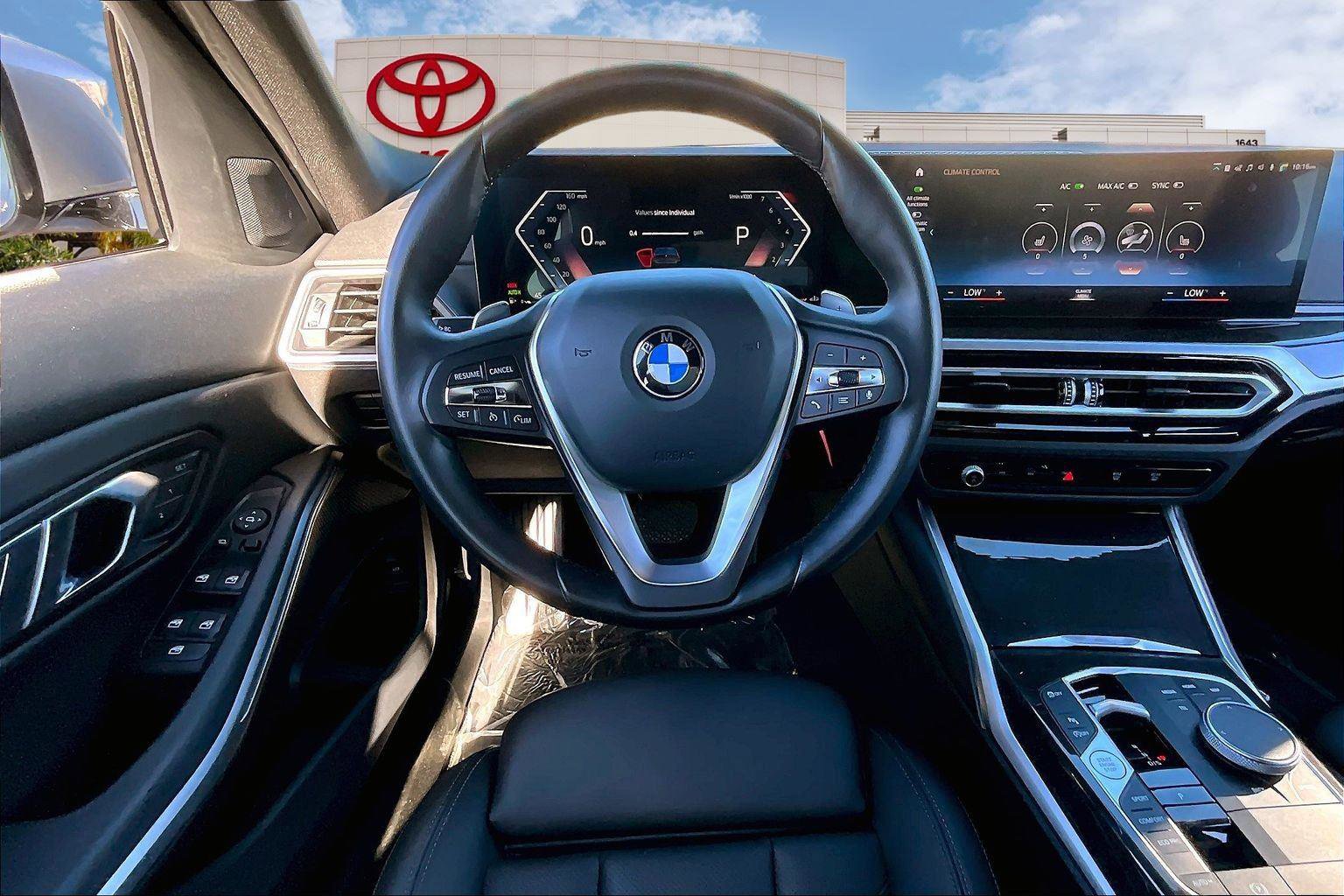 Used 2023 BMW 330i Sedan w/ Convenience Package image 5