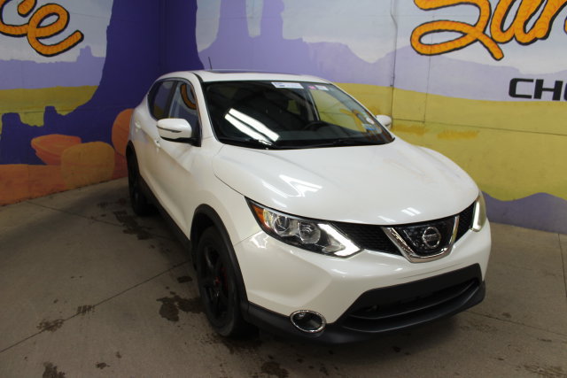 Used 2018 Nissan Rogue Sport AWD image 2
