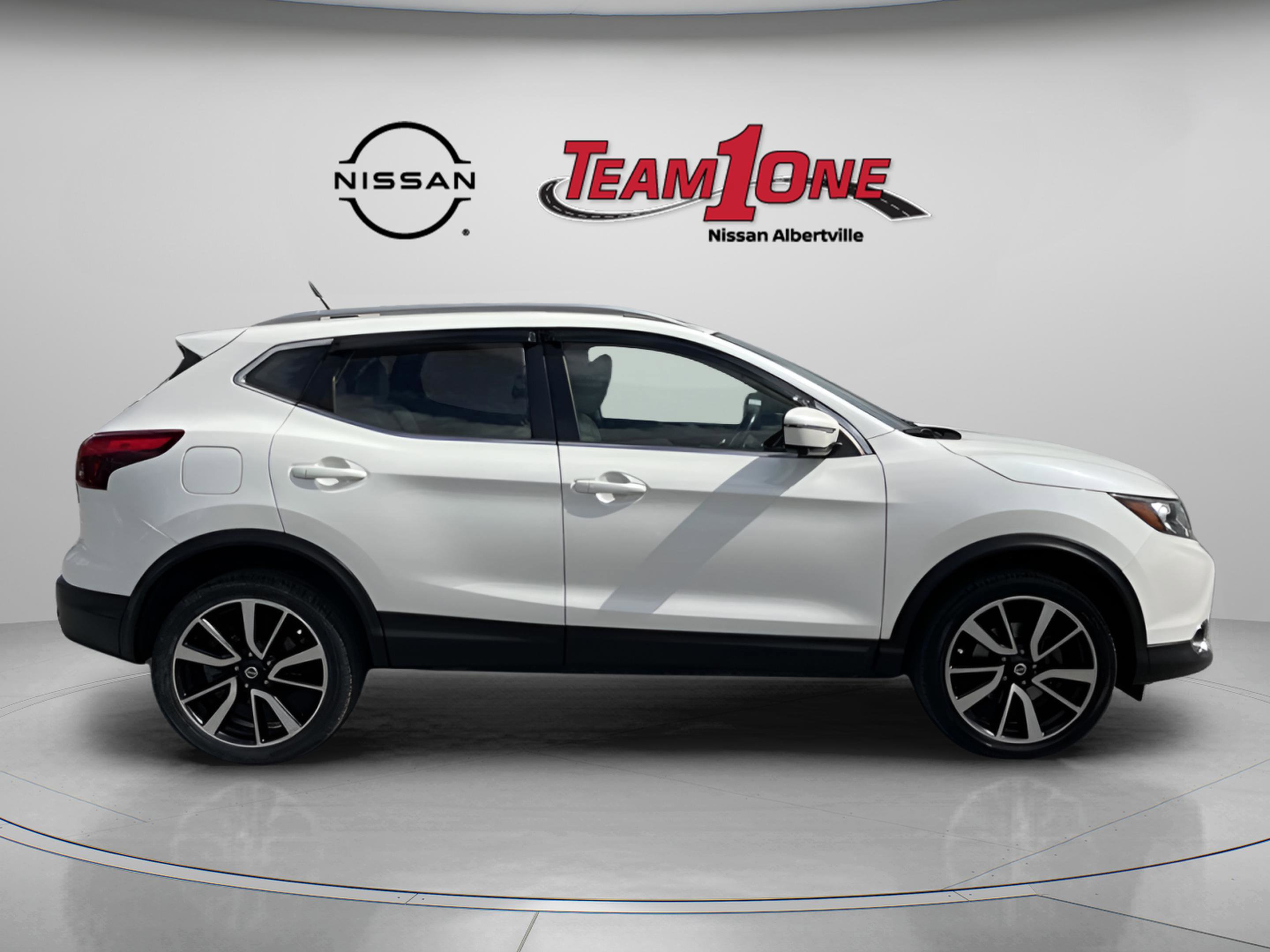 Used 2019 Nissan Rogue Sport SL w/ Premium Package image 7