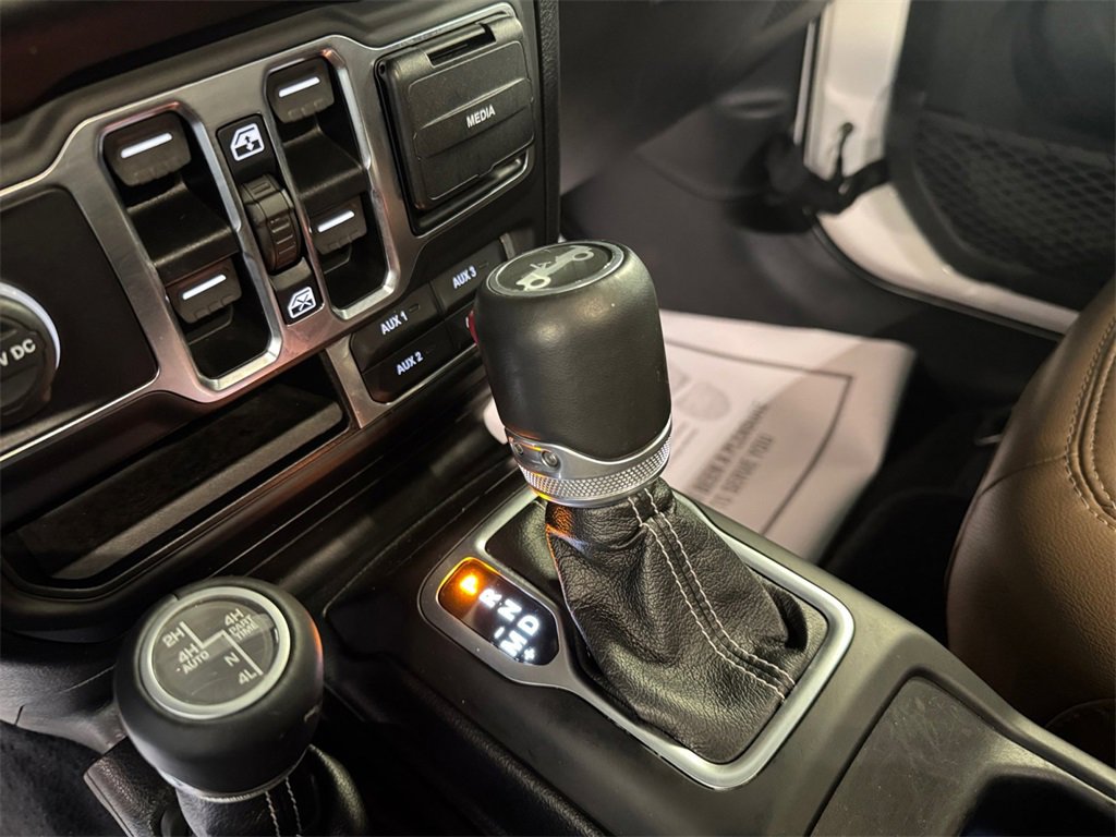 Used 2020 Jeep Wrangler Unlimited Sahara image 21