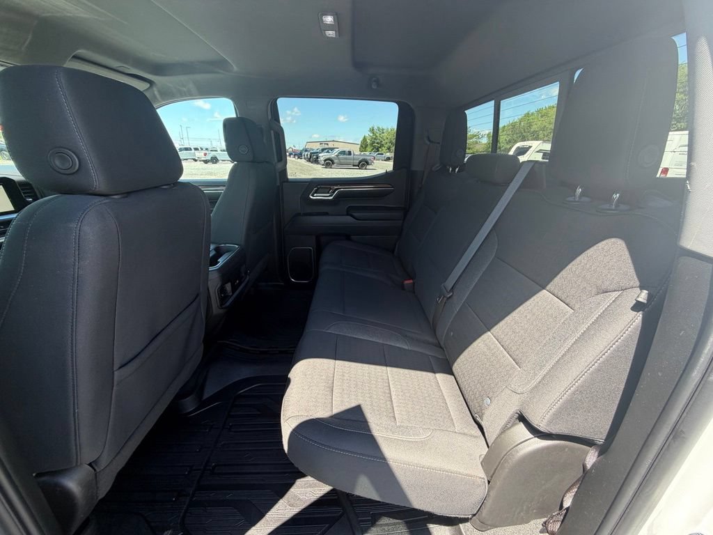 Used 2024 Chevrolet Silverado 1500 RST w/ Redline Edition AWD/4WD image 6