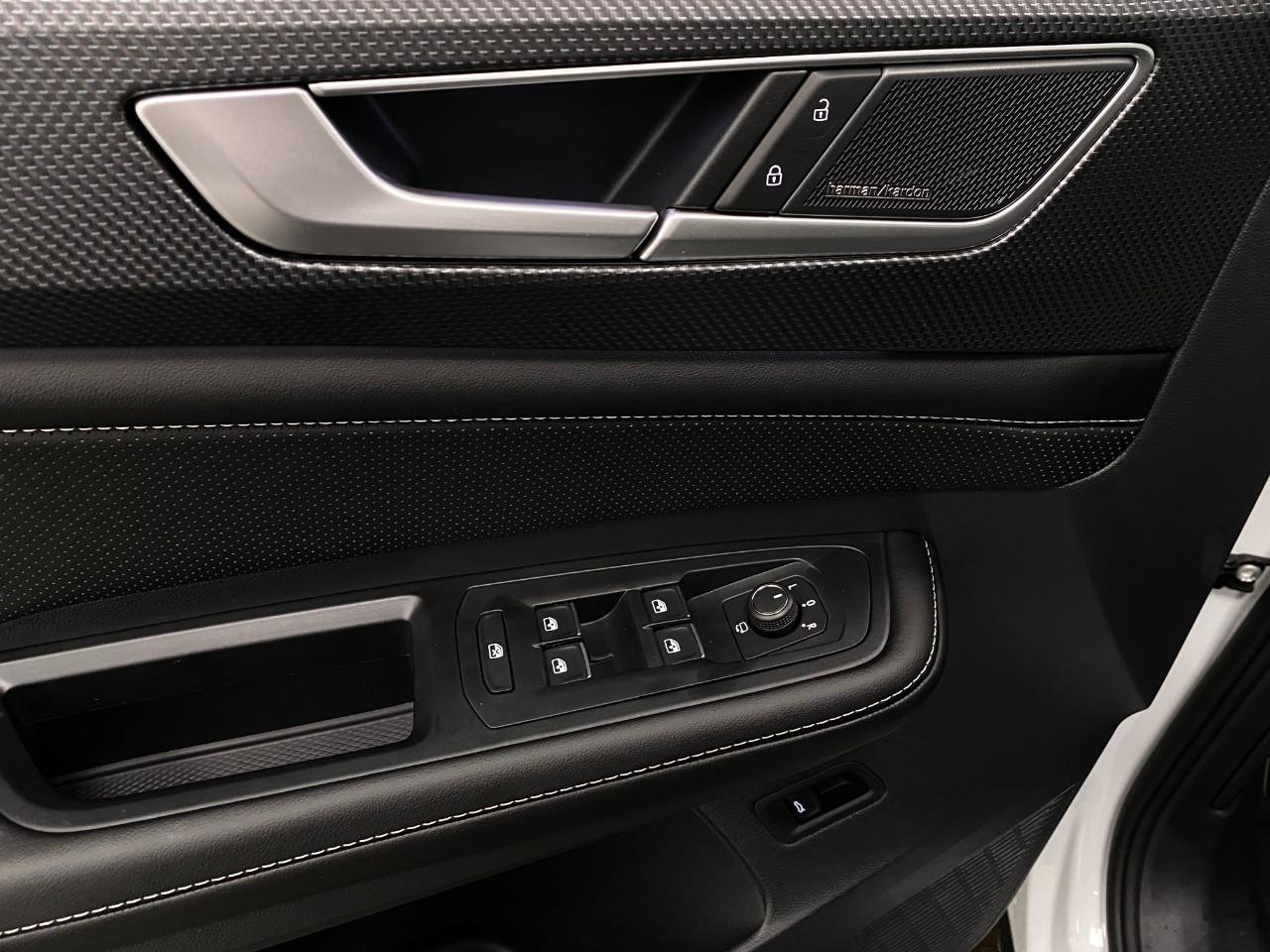 New 2026 Volkswagen Atlas Cross Sport SEL Premium R-Line image 34