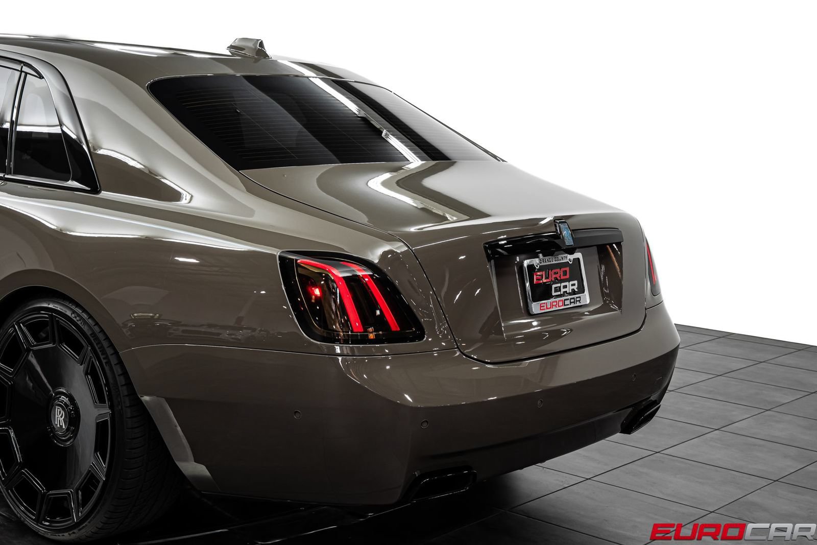Used 2025 Rolls-Royce Ghost AWD/4WD image 18